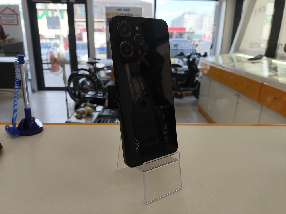 Смартфон Xiaomi Redmi 12 4/128