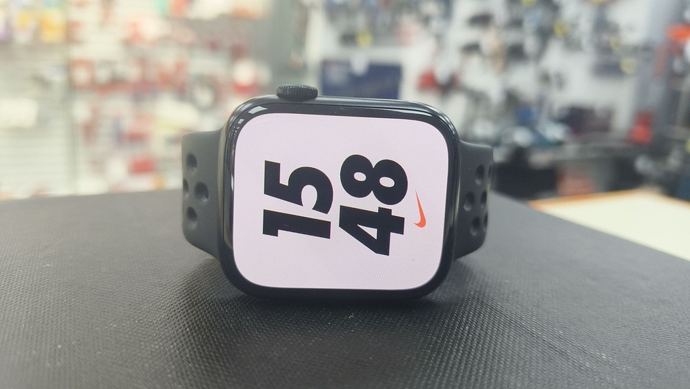 Смарт-часы Apple Watch Series 7 44mm