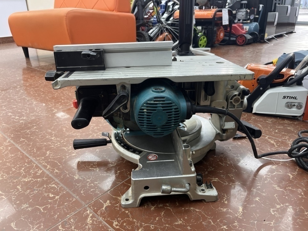 Торцовочная пила Makita LH-1040