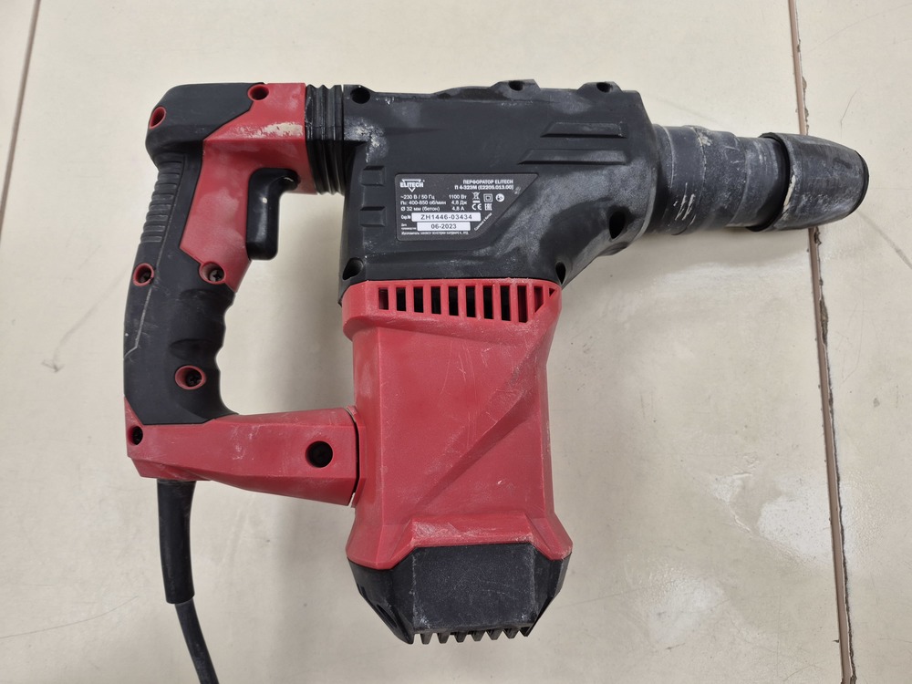 Перфоратор Elitech П 4-32ЭМ