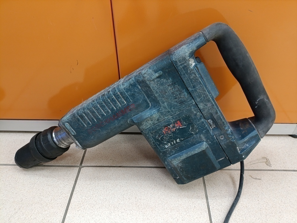 Отбойный молоток Bosch GSH 11E Professional