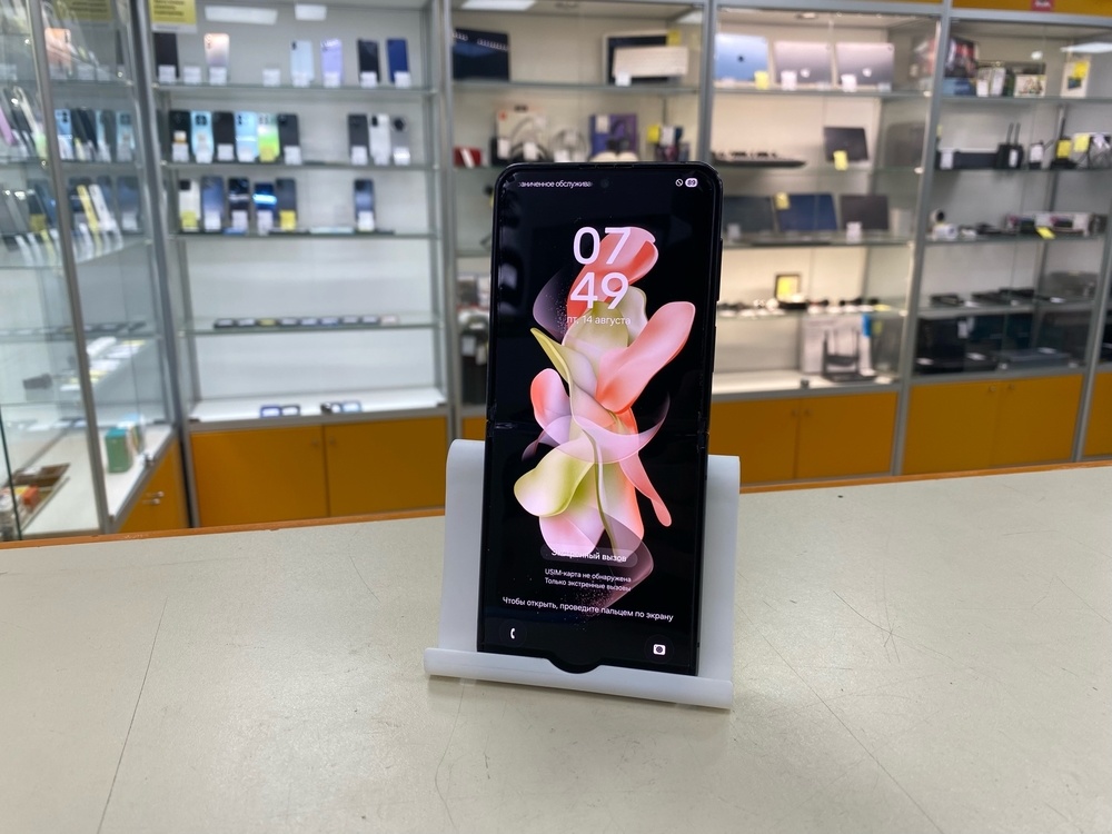 Смартфон Samsung Galaxy Z Flip 4 8/256
