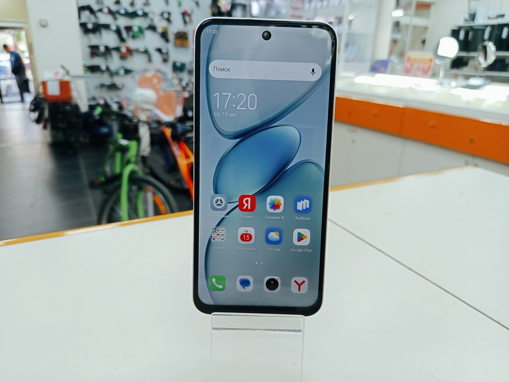 Смартфон Tecno Spark Go1