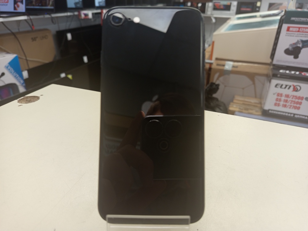 Смартфон Apple iPhone SE 2020 128Gb