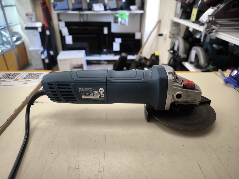 Угловая шлифмашина Bosch GWS 700