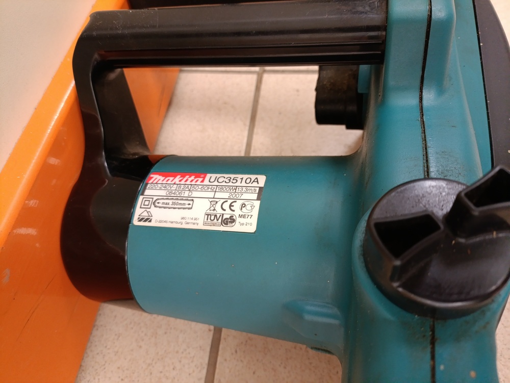 Электропила Makita UC3510A