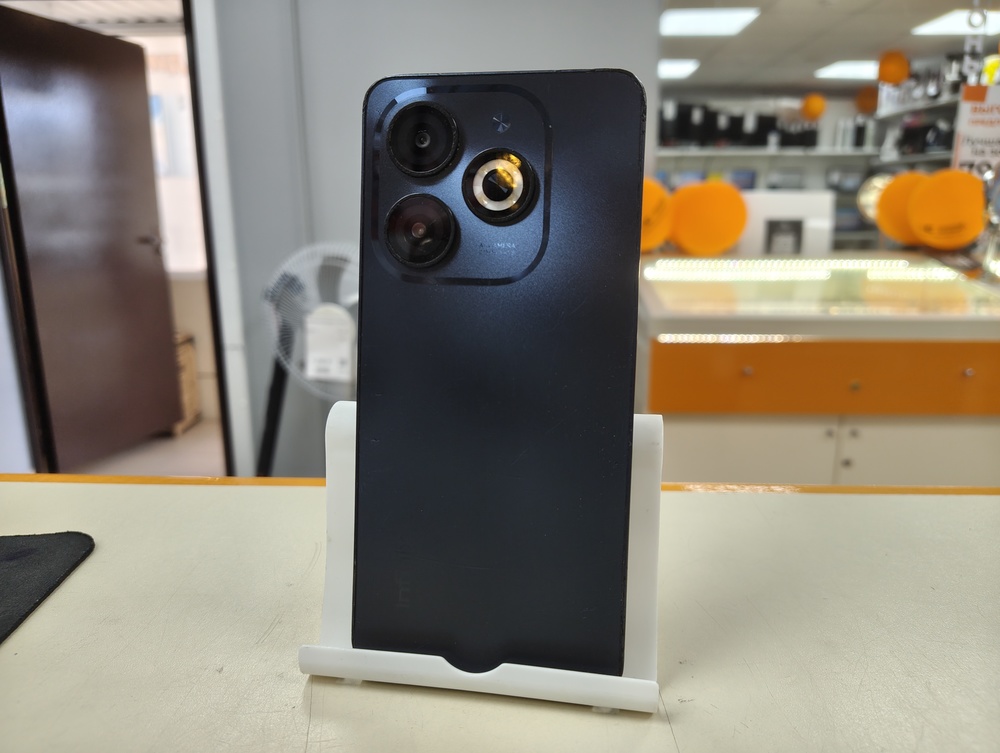 Смартфон Infinix Smart 8 3/64