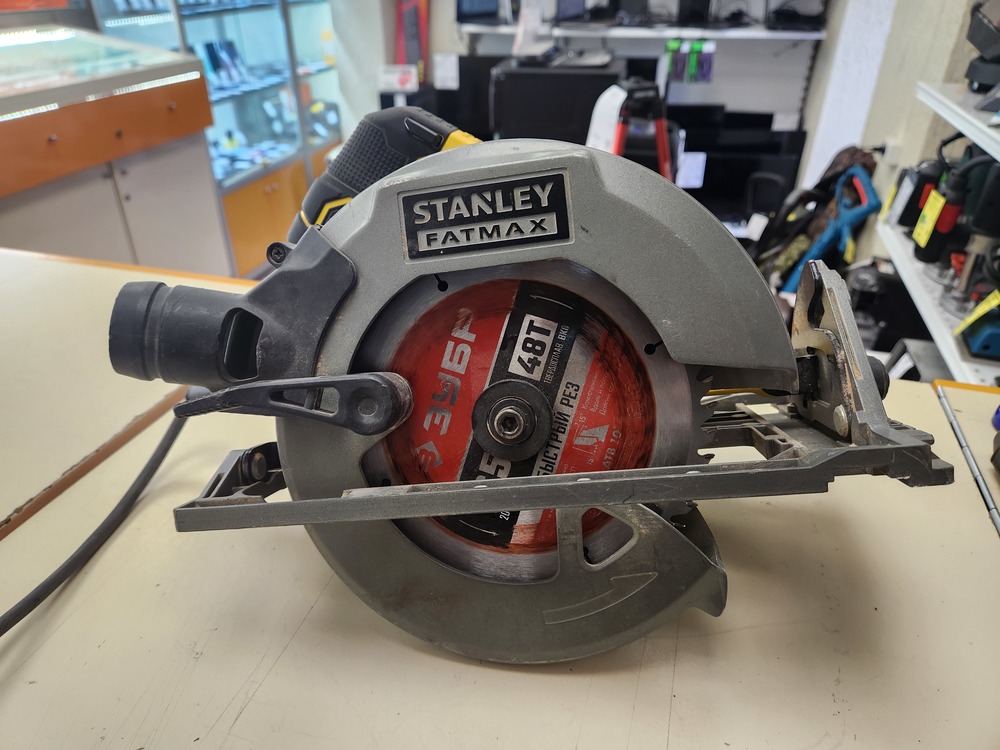 Дисковая пила Stanley Fatmax FME 301