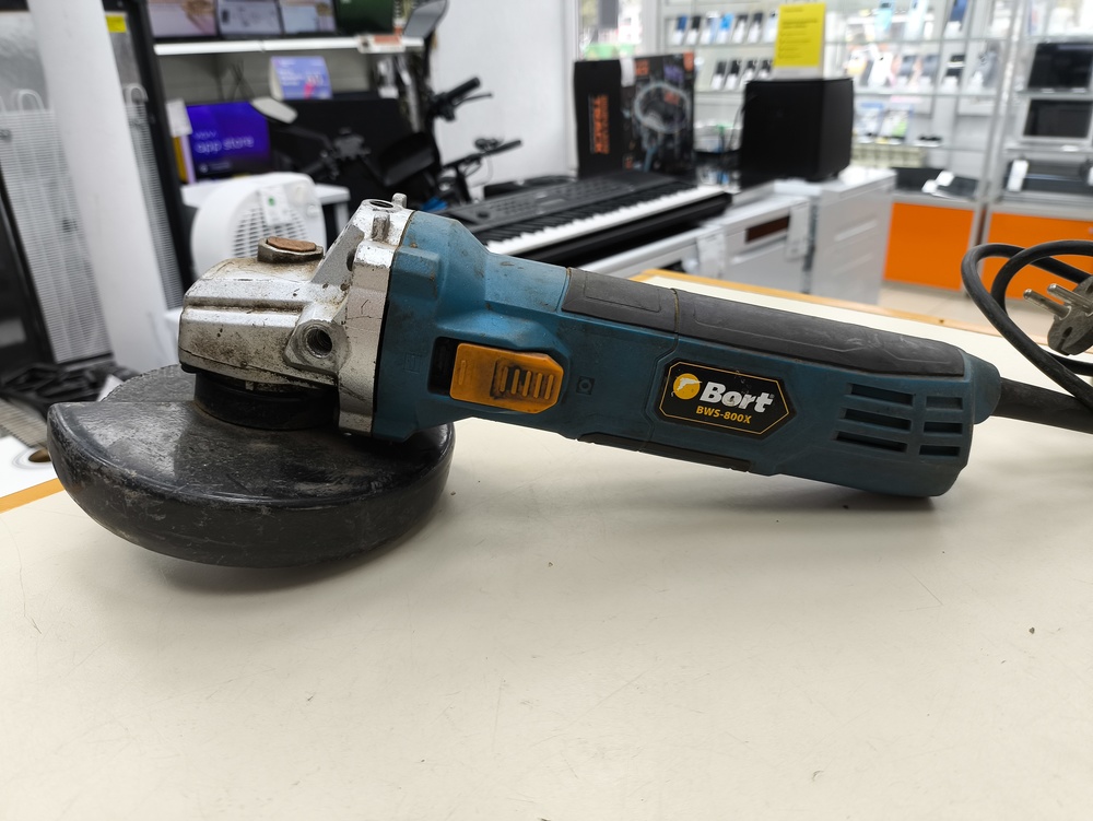 Угловая шлифмашина Bort BWS-800