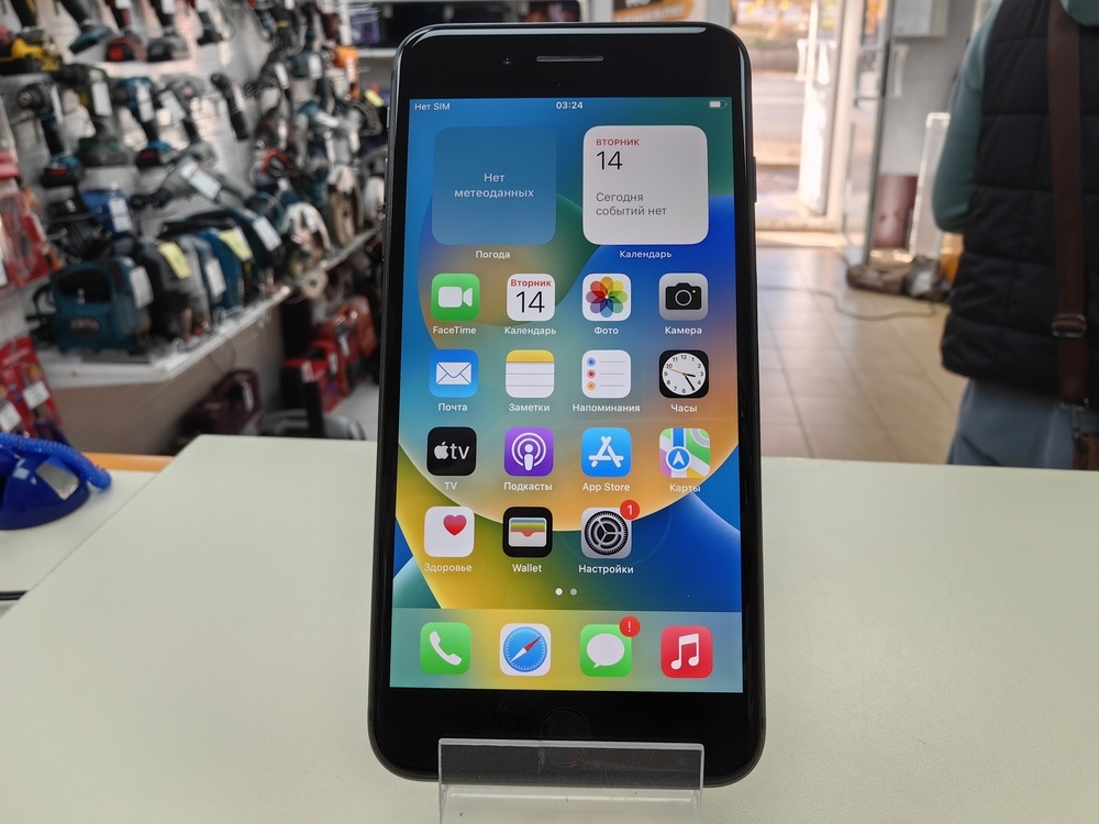 Смартфон Apple iPhone 8 Plus 64Gb