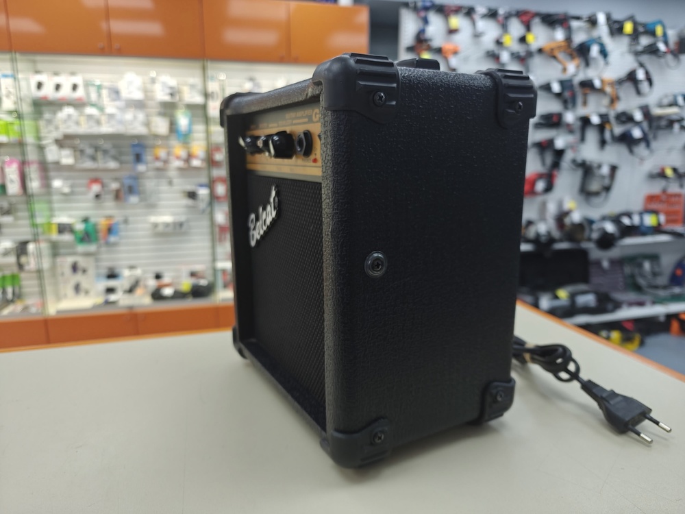 Комбоусилитель для гитар Belcat G-10;