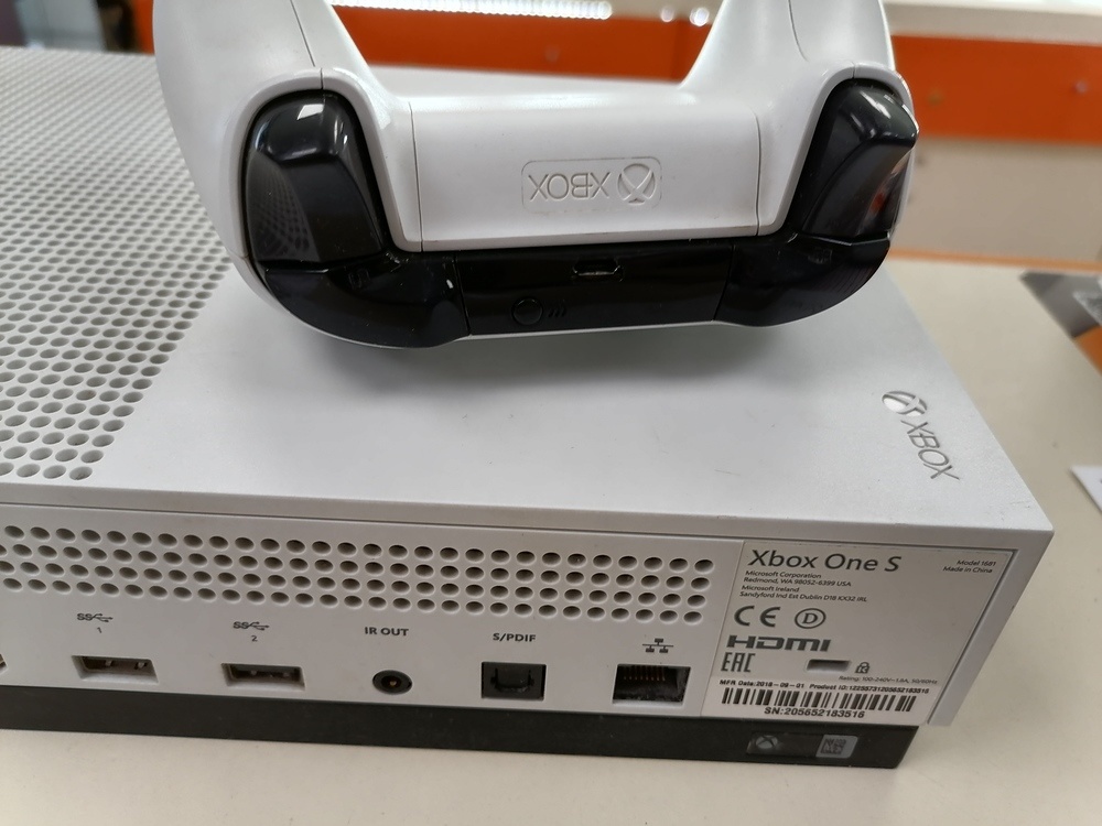 Игровая приставка Xbox One S 1TB