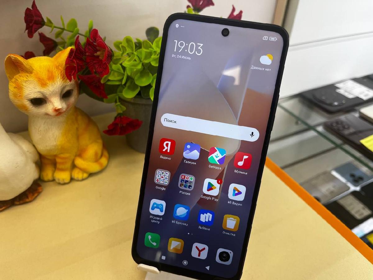 Смартфон Xiaomi 12 4/128