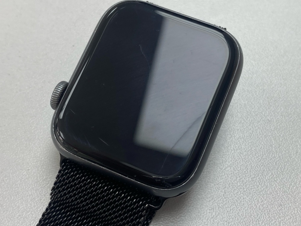 Смарт-часы Apple Watch Series 4 44 мм