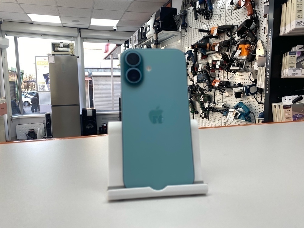 Смартфон Apple Iphone 16 128Gb