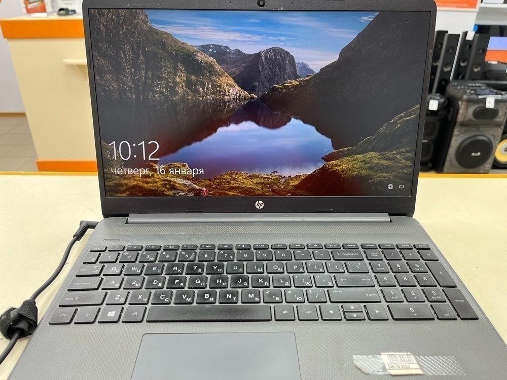 Ноутбук HP 15s-fq1075ur; Core i3-1005G1, Intel UHD Graphics, 8 Гб, 250 Гб, Нет