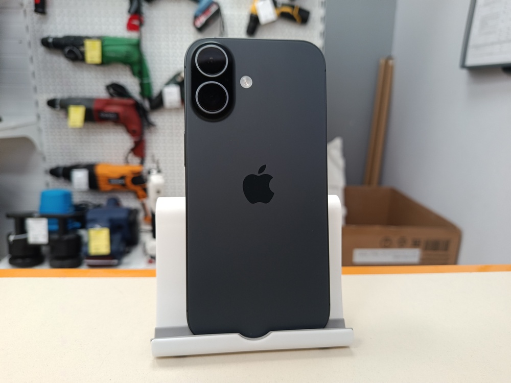 Смартфон Apple Iphone 17 256Gb