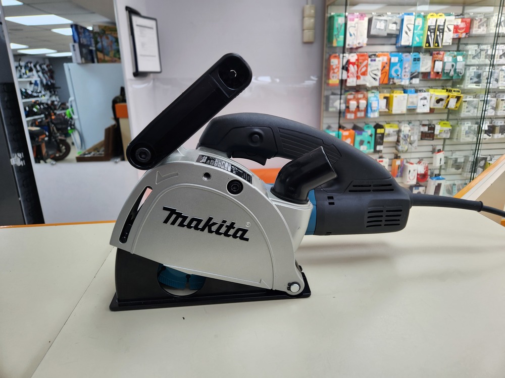 Штроборез Makita SG1251