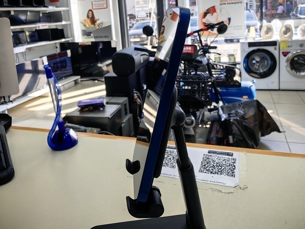 Смартфон Apple iPhone 12 64Gb