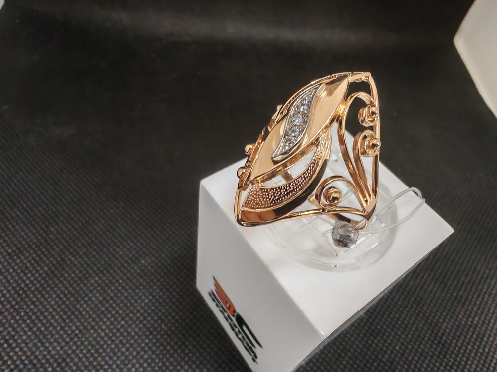 КОЛЬЦО С КАМНЯМИ (Au 585)