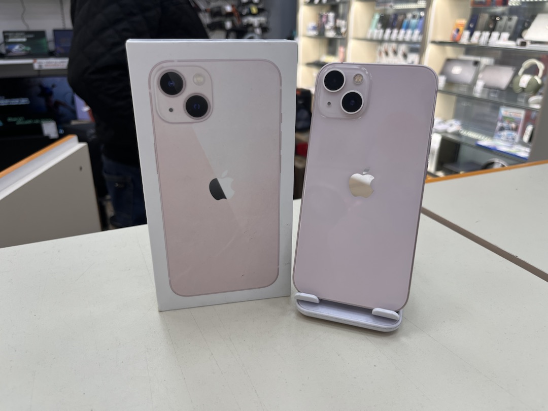 Смартфон Apple iPhone 13 128Gb