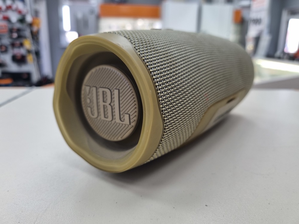 Портативная акустика JBL CHARGE 4