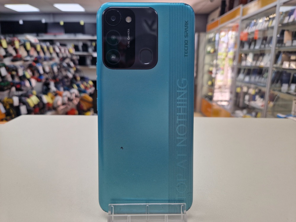 Смартфон Tecno Spark 8C 4/64