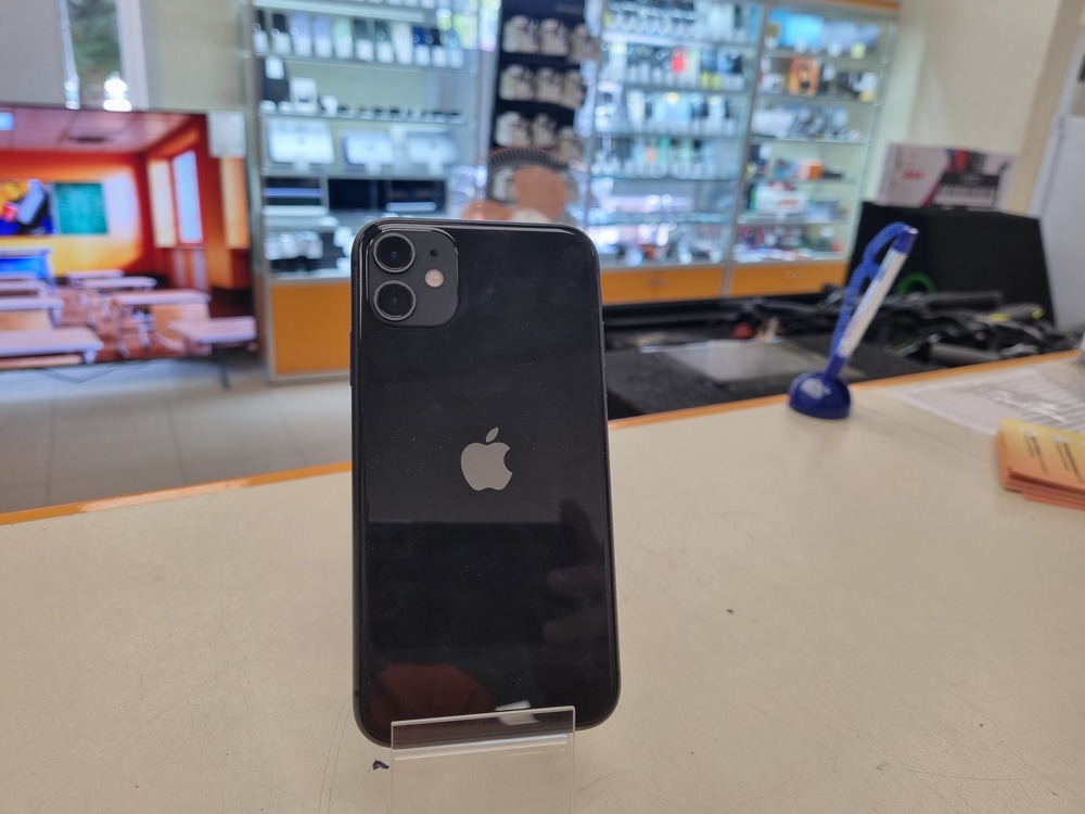 Смартфон Apple iPhone 11 64Gb