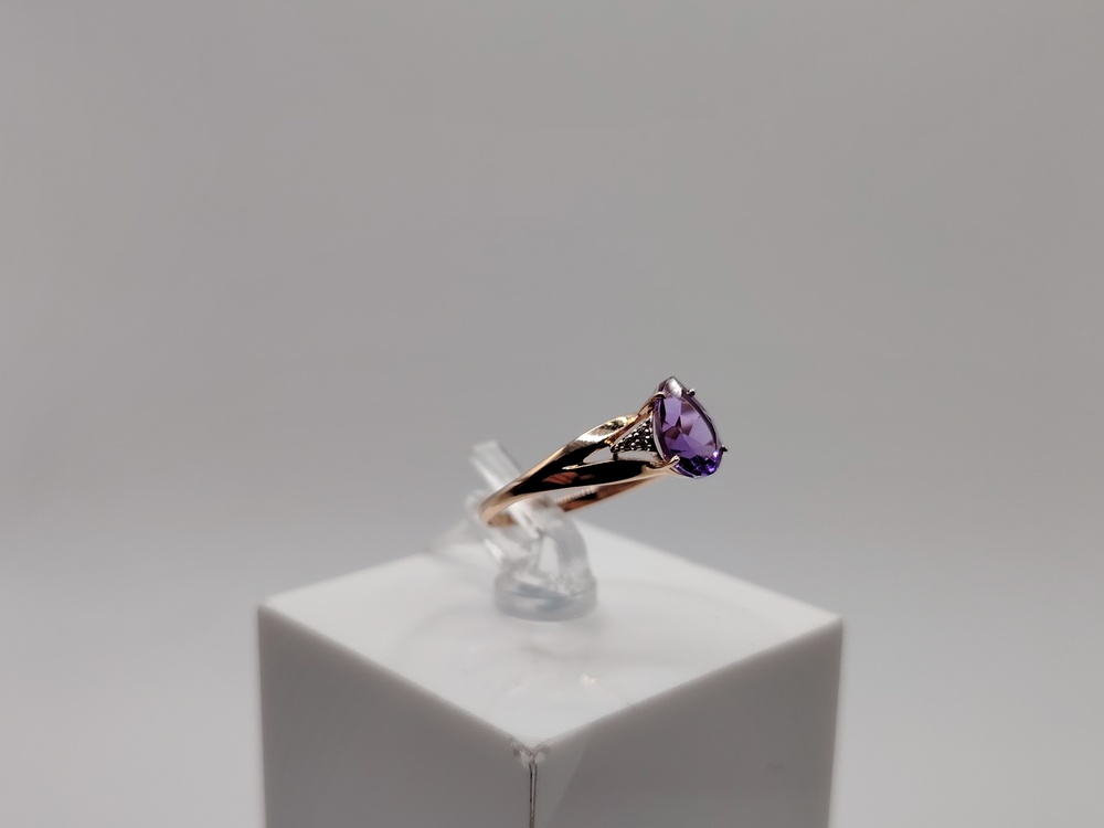 КОЛЬЦО С КАМНЯМИ (Au 585)