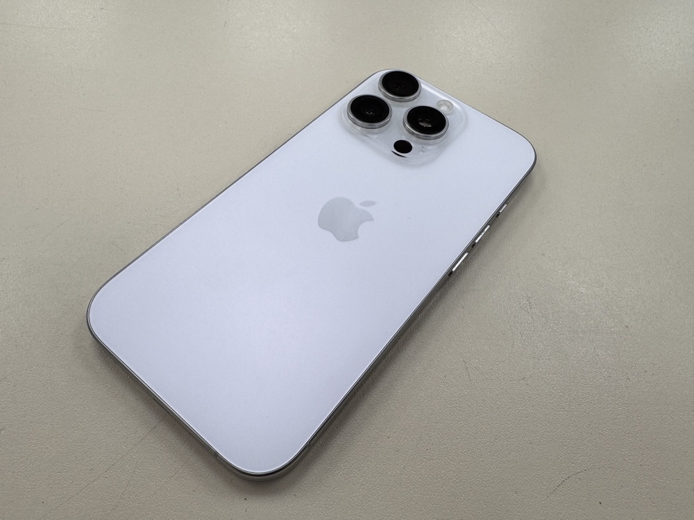 Смартфон Apple Iphone 16 Pro 256Gb