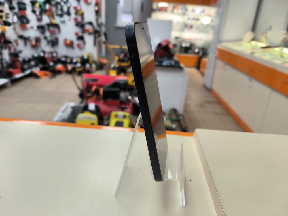 Смартфон Apple iPhone 12 64Gb