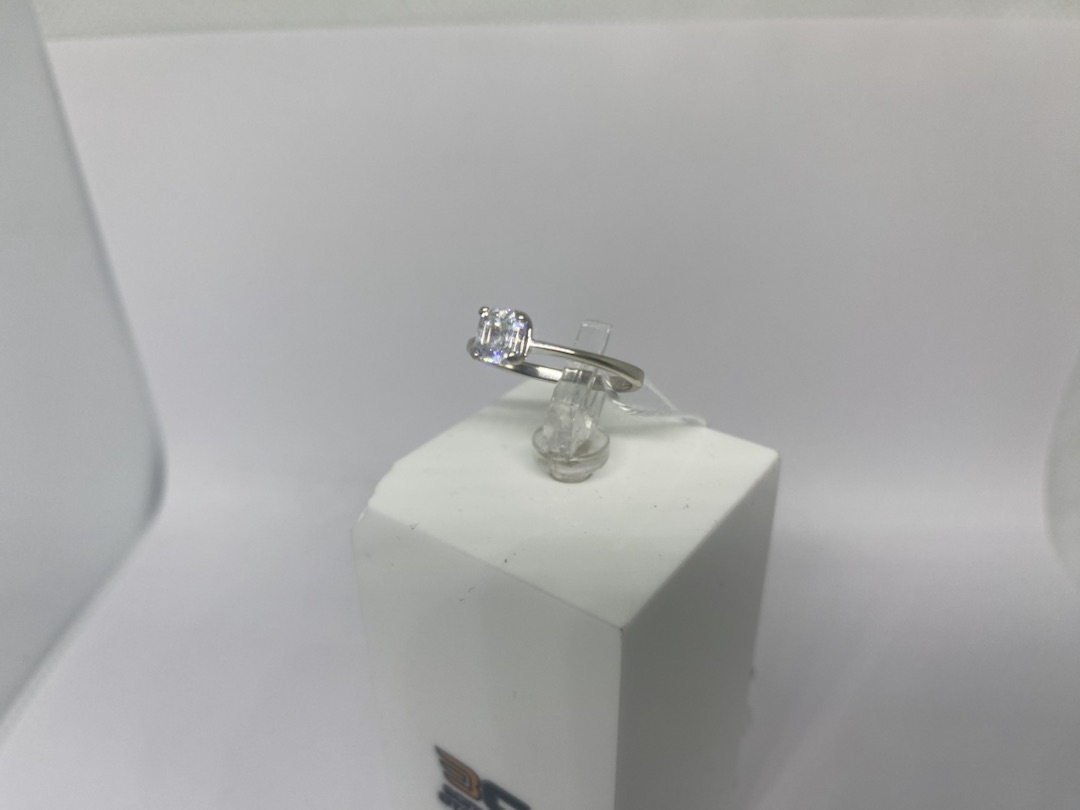 КОЛКМ585 КОЛЬЦО С КАМНЕМ (Au 585)