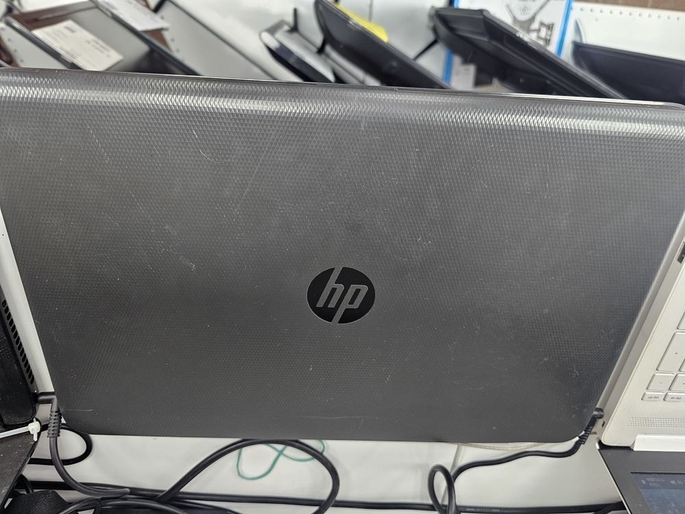 Ноутбук HP; A6-6310, Radeon R5 M200, 8 Гб, Нет, 1 Tb