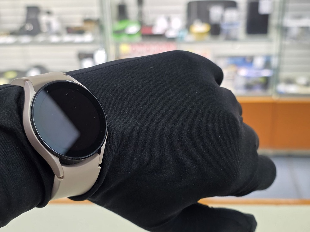Смарт-часы Samsung Galaxy Watch 4 40mm