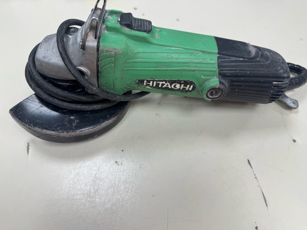 Угловая шлифмашина Hitachi G13SS