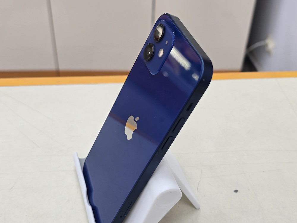 Смартфон Apple iPhone 12 128Gb
