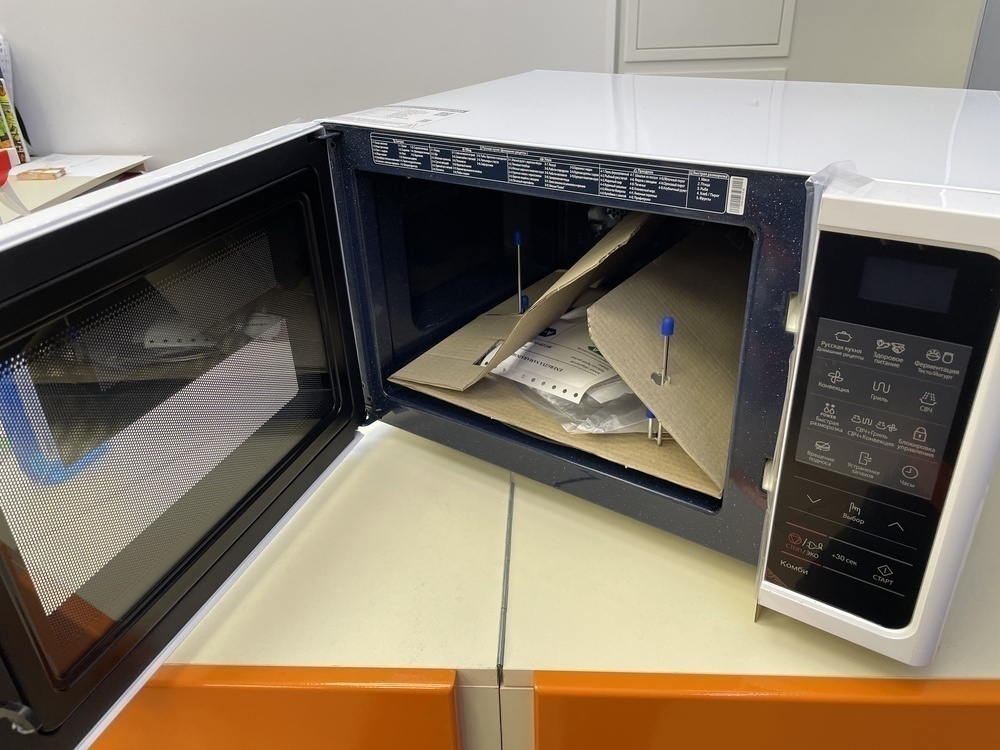 Микроволновая печь Samsung mc28h5013aw
