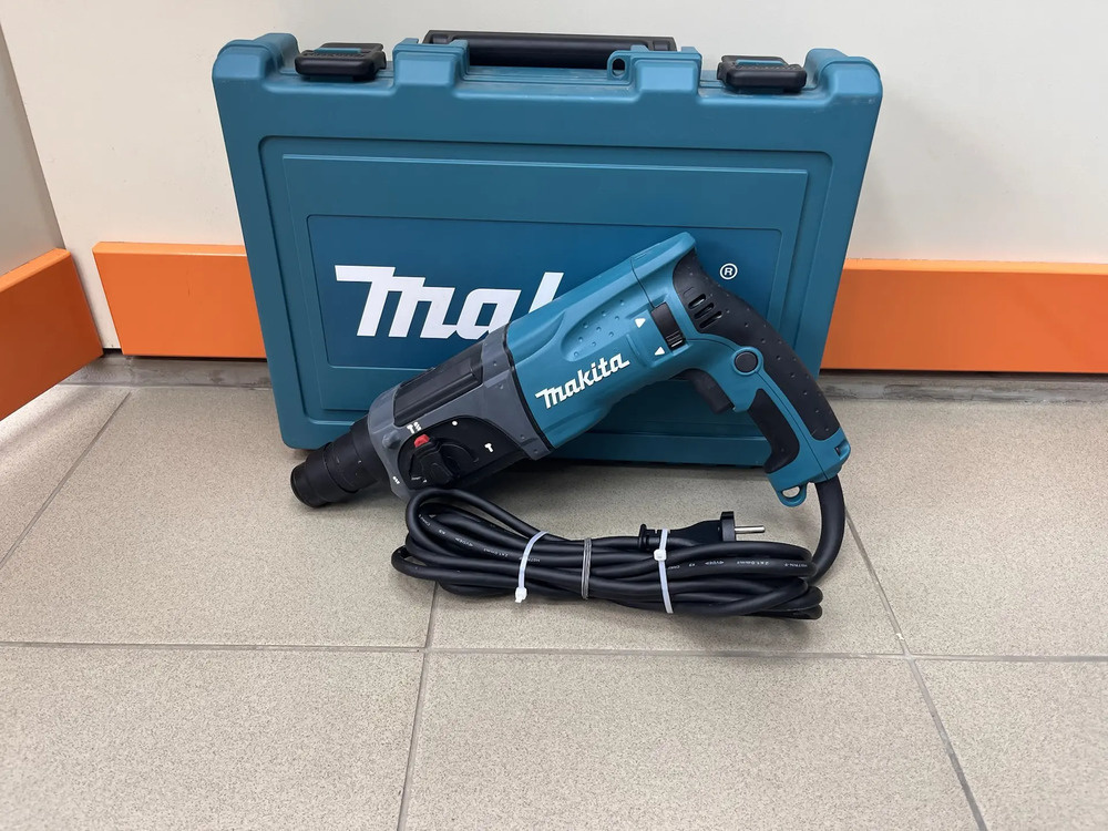 Перфоратор Makita HR2470