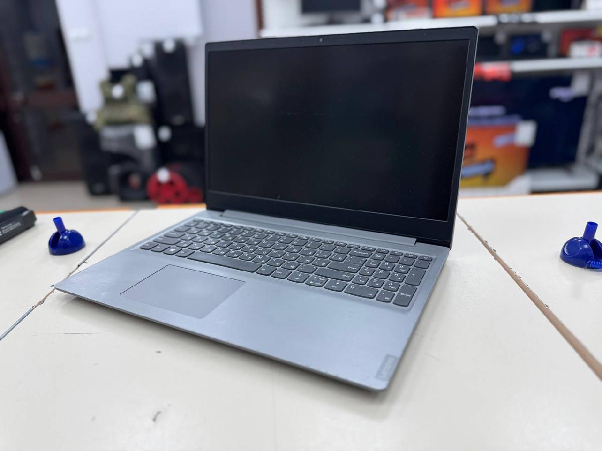 Ноутбук Lenovo; Ryzen 5 3500U, Radeon Vega 8, 20 Гб, 256 Гб, Нет
