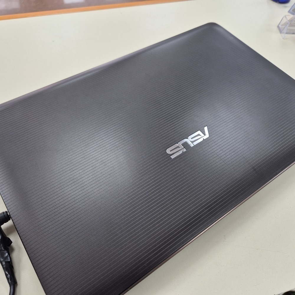 Ноутбук ASUS Ноутбук ASUS X53S; Core i5-2430M, GeForce GT 540M, 4 Гб, 480 Гб, Нет