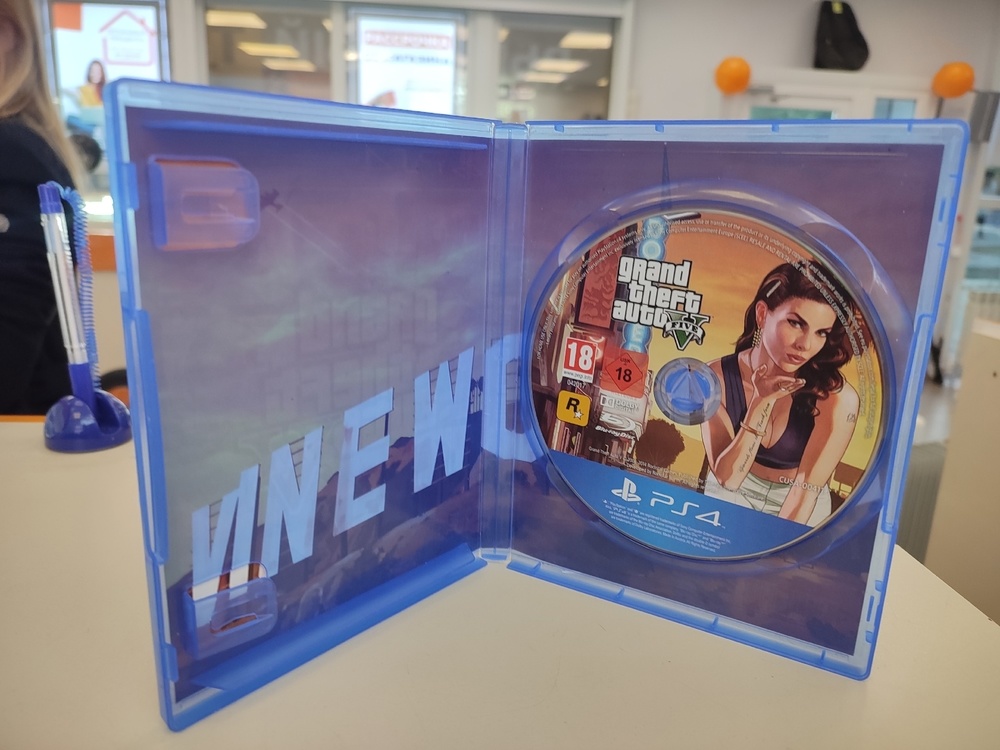 Игра Playstation 4 GTA 5