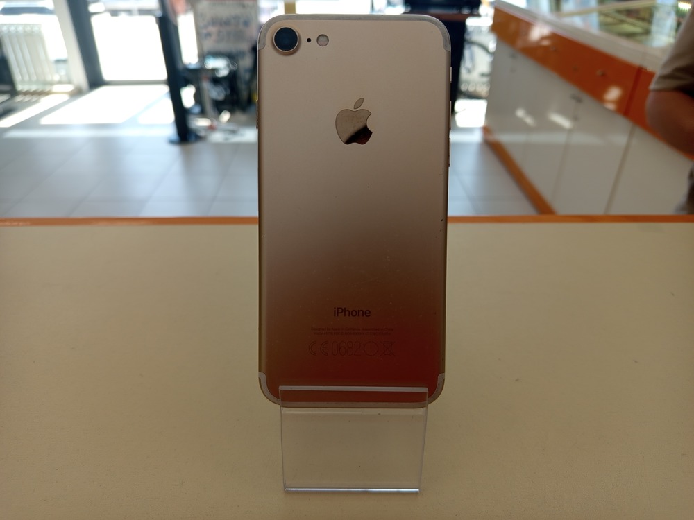 Смартфон Apple iPhone 7 128Gb