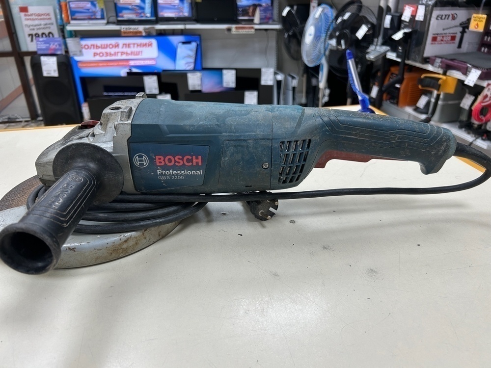 Угловая шлифмашина Bosch GWS-2200;