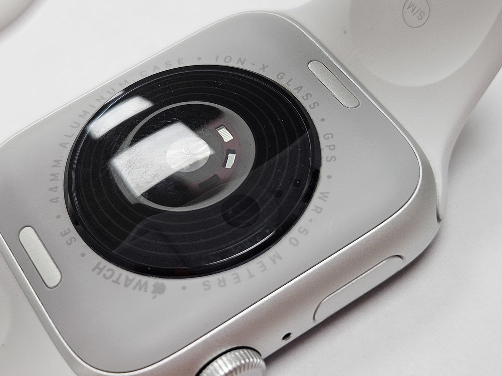 Смарт-часы Apple Watch SE 2022 44mm