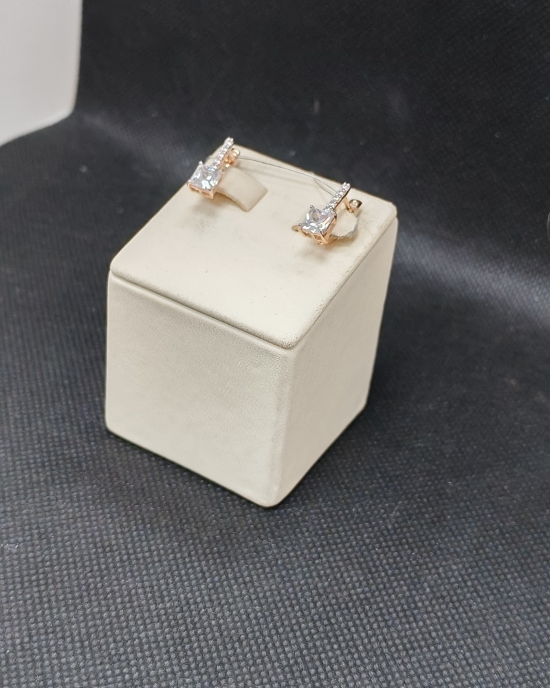 СЕРЬГИ С КАМНЯМИ (Au 585)