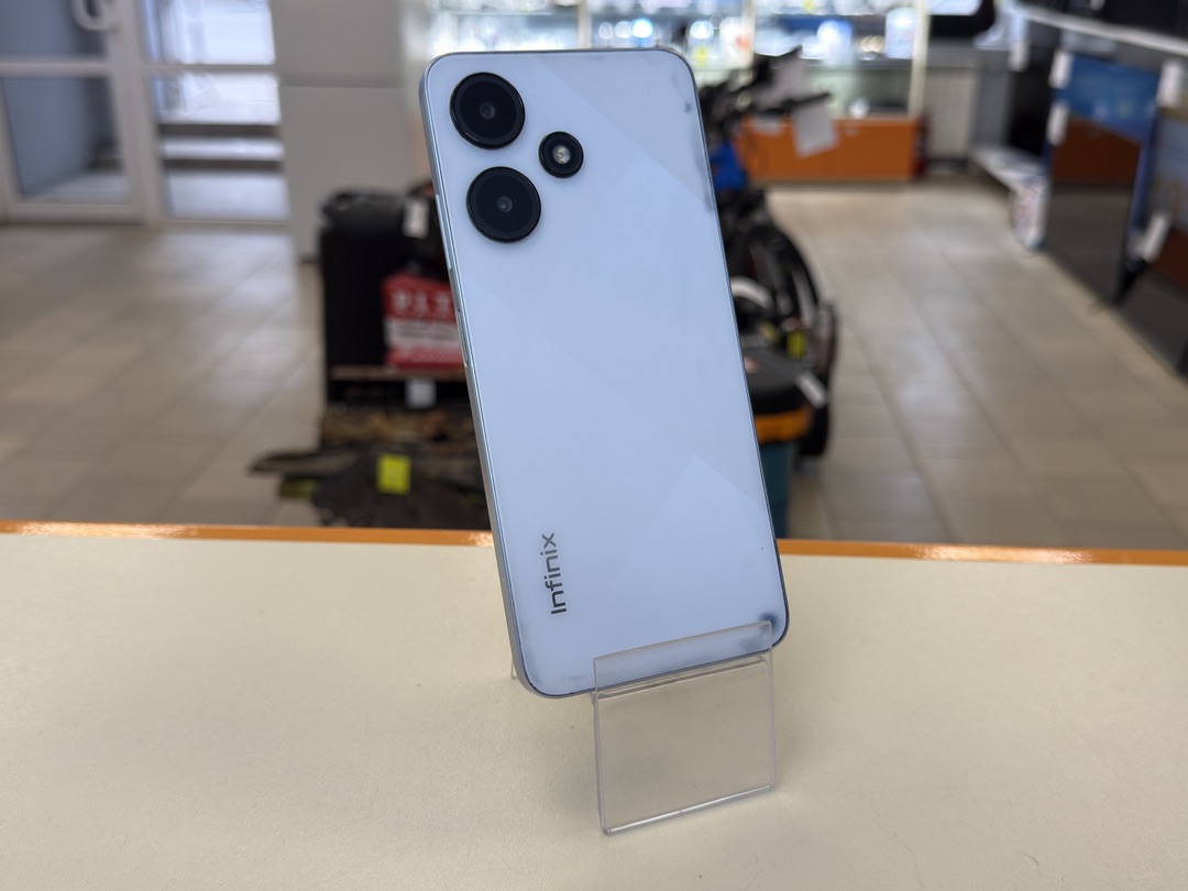 Смартфон Infinix HOT 30i 4/64