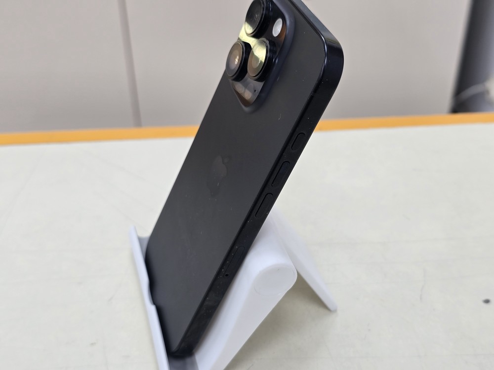 Смартфон Apple Iphone 16 Pro 128Gb
