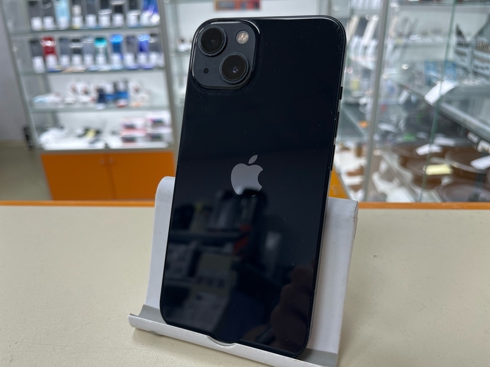 Смартфон Apple iPhone 13 128Gb