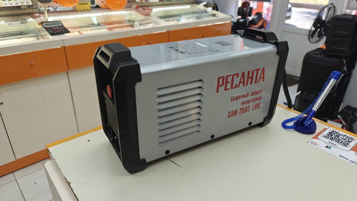 Сварочный аппарат Ресанта САИ-250Т LUX;