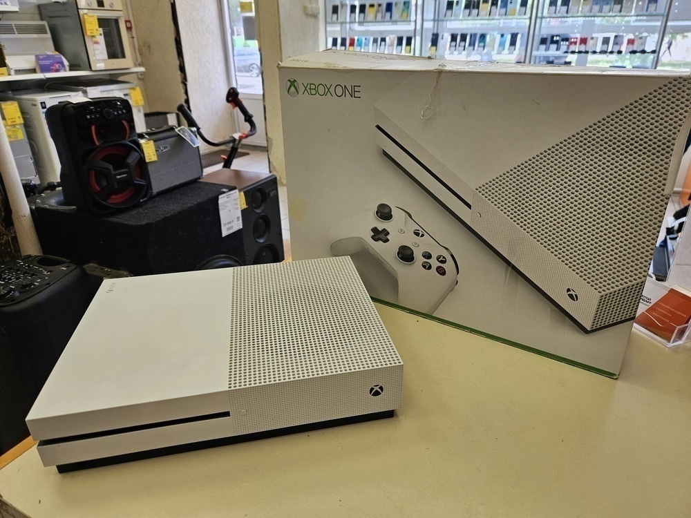 Игровая приставка Xbox One S 500Gb